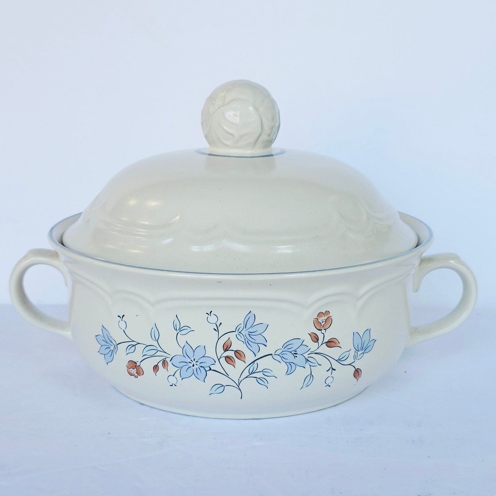 Vintage Cordella Bluet Floral Stoneware Casserole Dish Lid Round Farmhouse